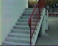 23. Escaler gauche