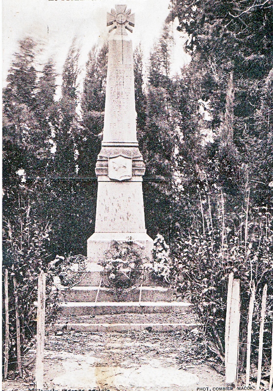 25.Monument aux Morts